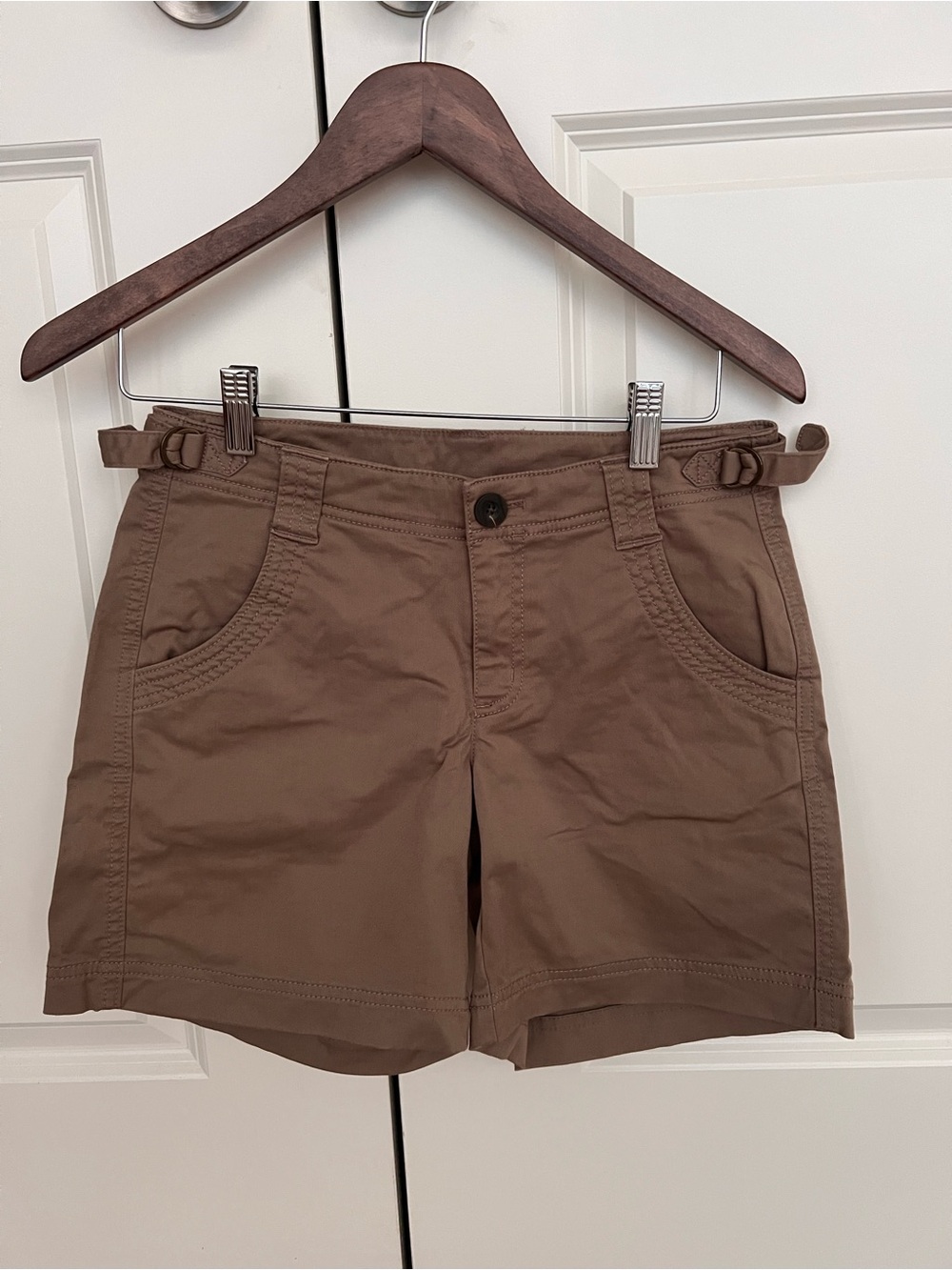 Women’s Athleta Brown Belted Shorts